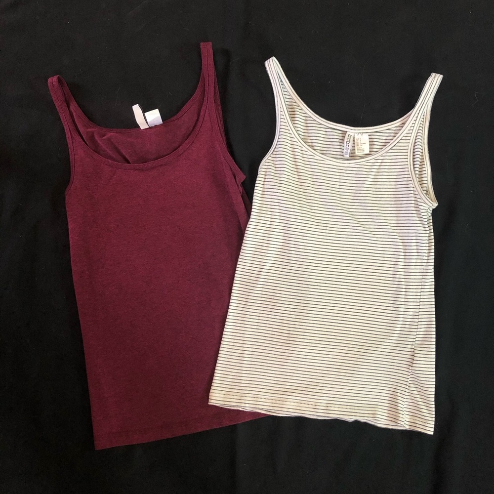 Bundle of 2 H&M tanks // size S
